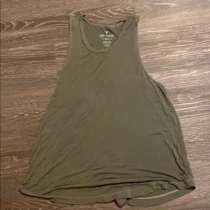 army green tank